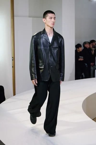 Look 3